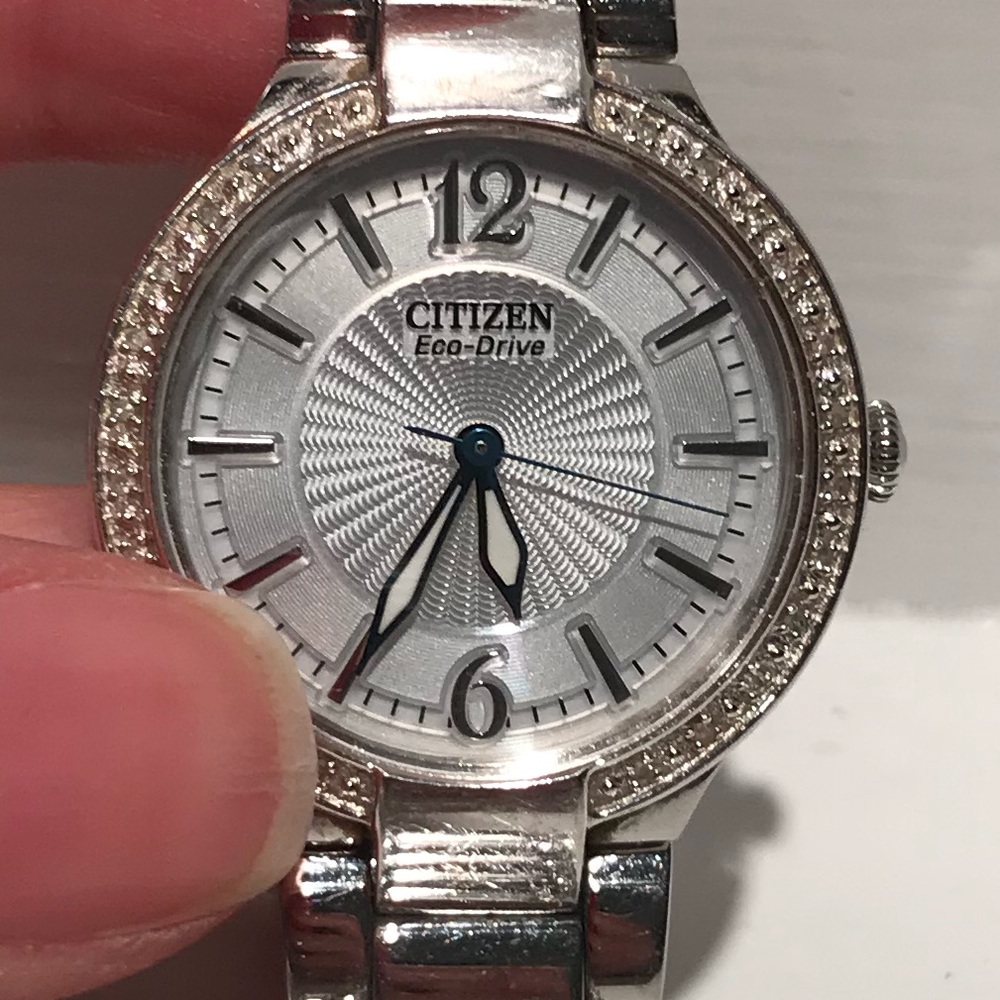 Ladies seiko pearl face watch